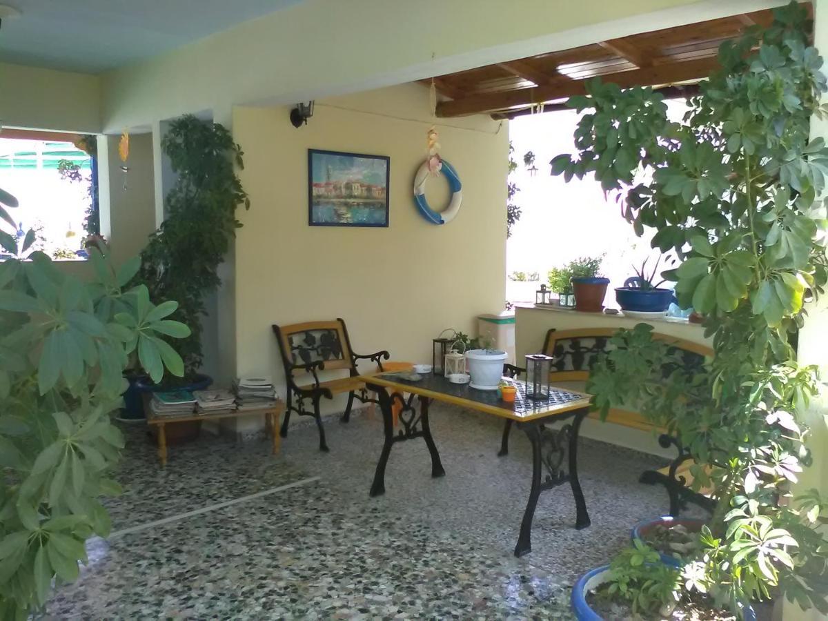 Kotsifas Rooms Tirós Dış mekan fotoğraf