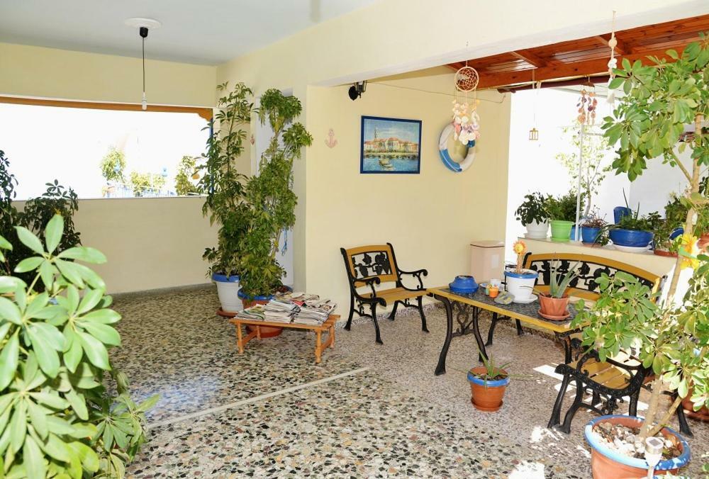 Kotsifas Rooms Tirós Dış mekan fotoğraf